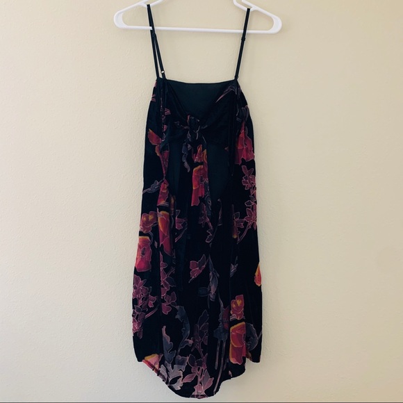 Formal Cocktail Flowered Suede Tie Back Dress - Picture 3 of 5